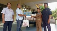 PT Timah bagikan ratusan sembako bantu warga Kundur sambut Idul Fitri