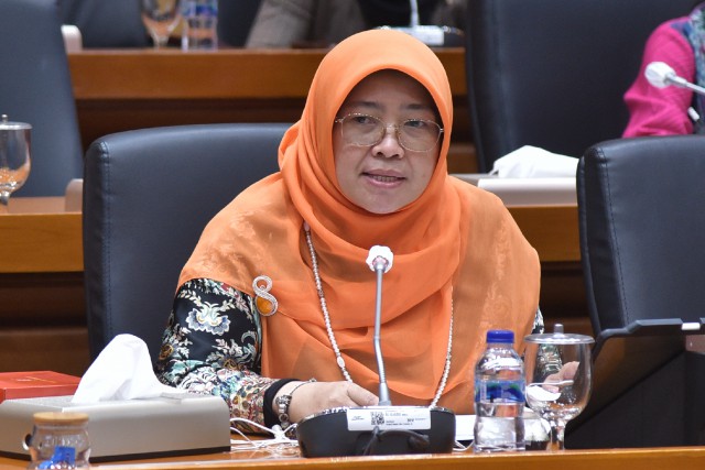 Dipecat dan Gagal Jadi PPPK, Negara Belum Hargai Jerih Payah Ratusan Nakes dan Bidan