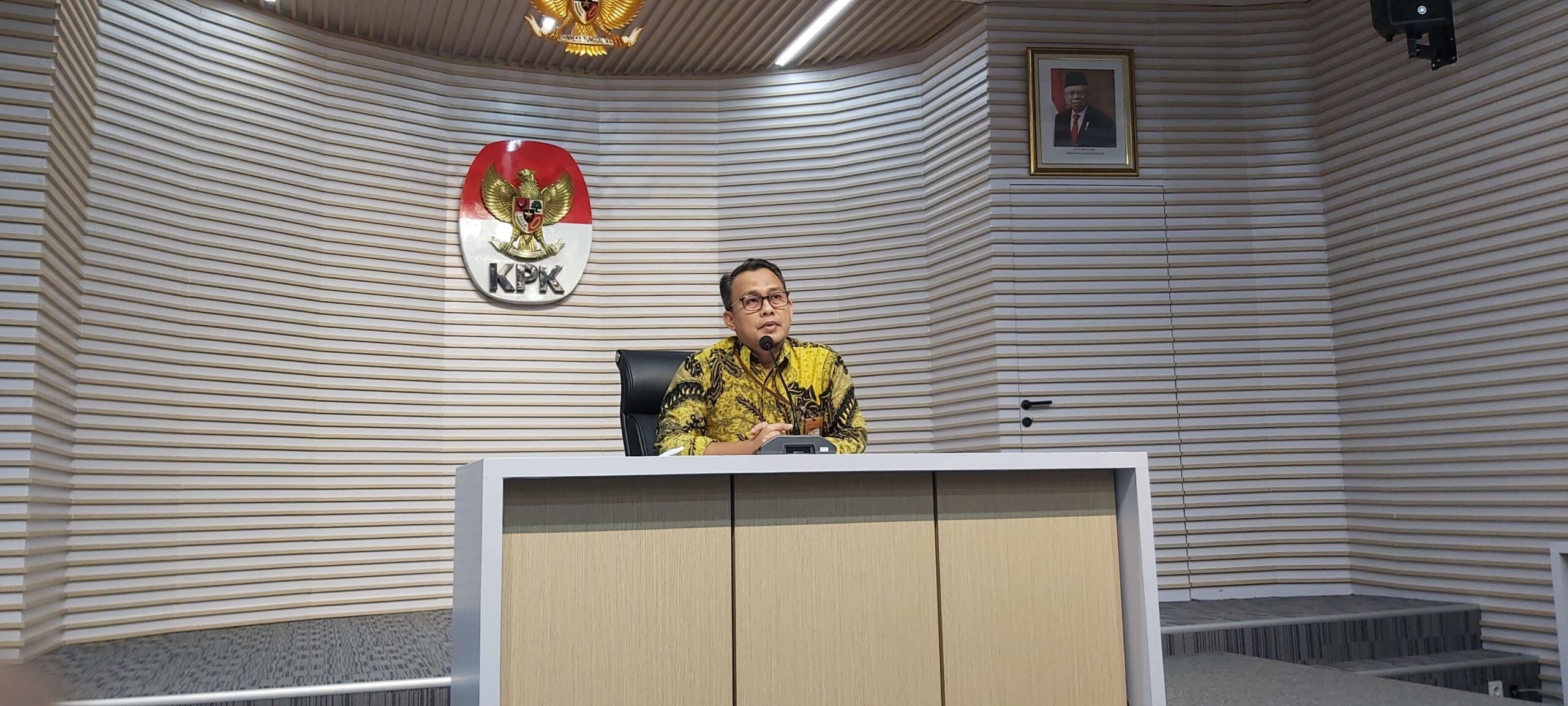 Korupsi APD, KPK Dalami Keikutsertaan Dirut PT EKI