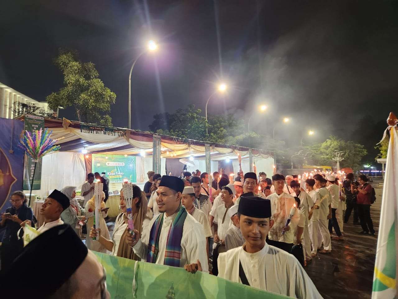 Pawai Obor Kemenag Diikuti Ulama Dubes Negara Sahabat