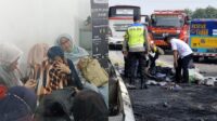 Begini Kisah Pilu Cicih, 2 Anaknya Tewas karena Kecelakaan Tol Cikampek, Padahal Suami Baru Meninggal