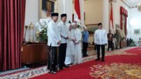 Presiden Silaturahmi dengan Warga dan Pejabat di Istana