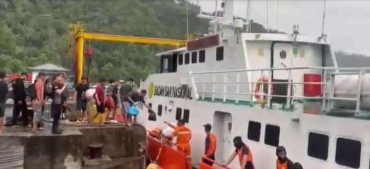 Ratusan Jiwa Mengungsi Akibat Erupsi Gunung Ruang