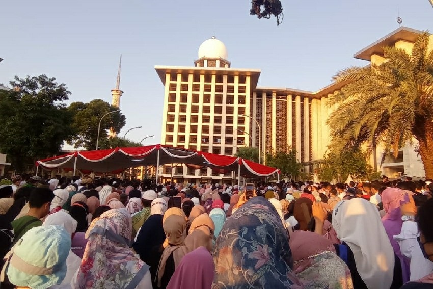 Masyarakat padati Masjid Istiqlal untuk Shalat Idul Fitri
