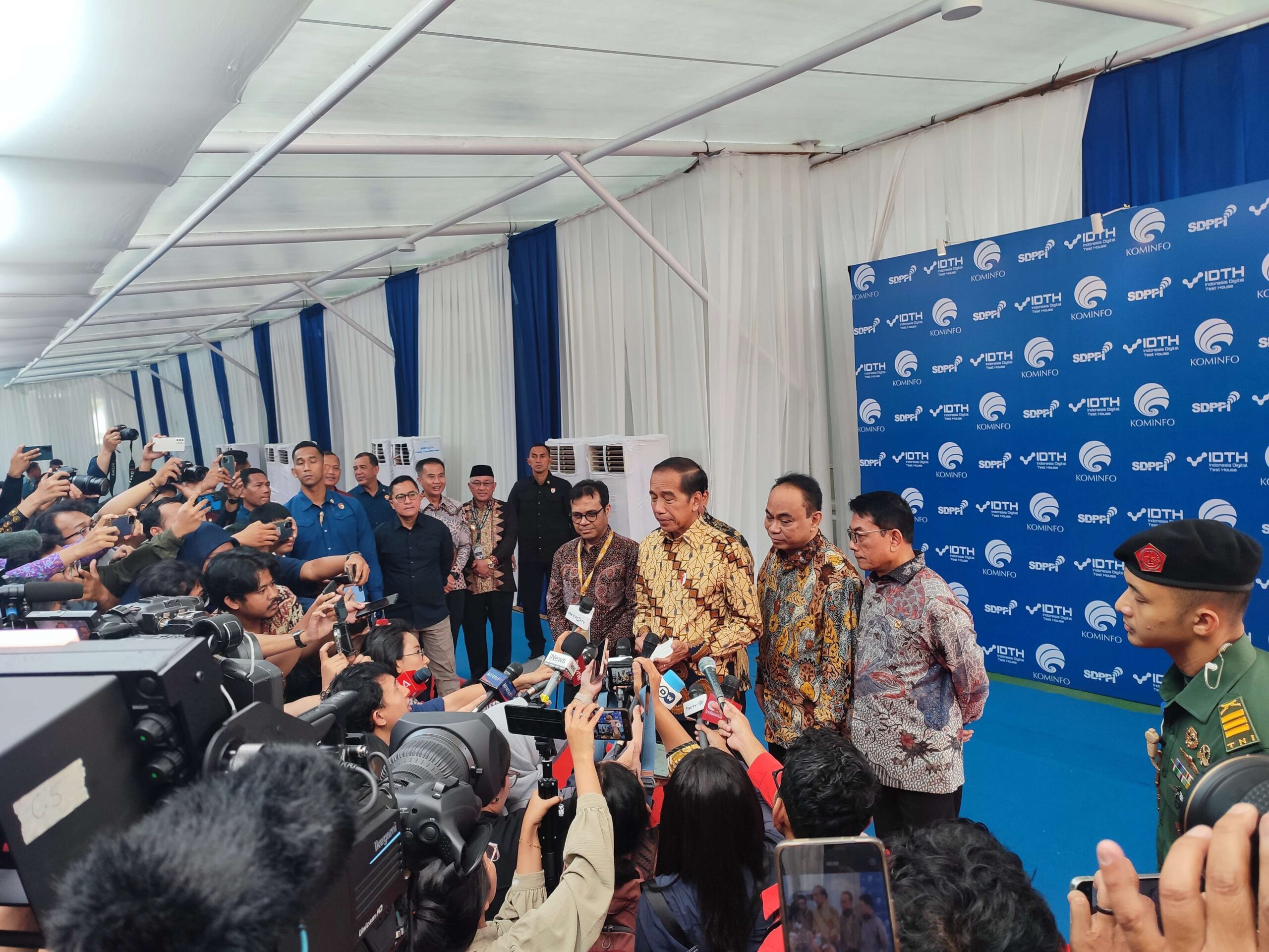 Pabrik BATA Tutup, Presiden: Usaha itu Naik Turun