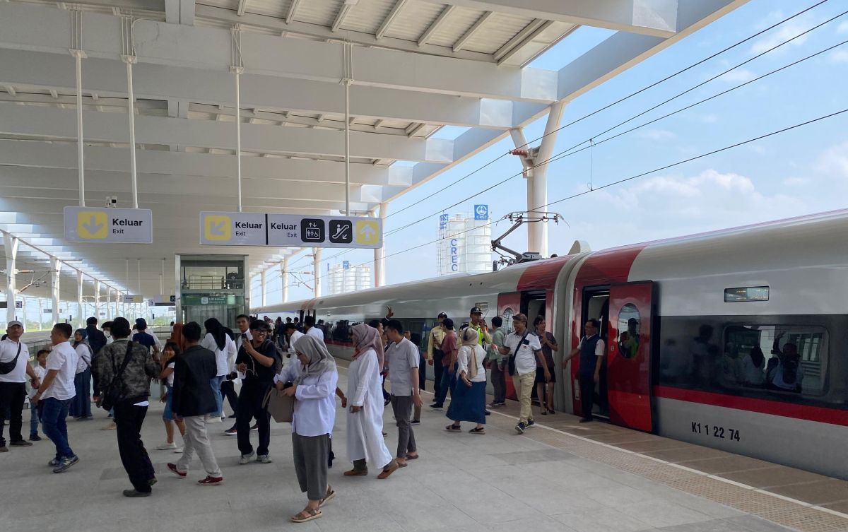 KCIC siapkan 48 perjalanan Whoosh per hari saat periode libur Waisak