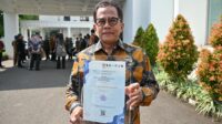 Setjen DPR RI Terima ‘Digital Government Award’ dari Presiden RI dalam SPBE Summit 2024