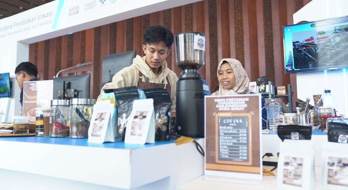 Kemendikbudristek Buka Magang Gratis di Industri Barista-Otomotif