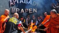 Perayaan Waisak, Biksu Buddha Ambil Api Dharma Mrapen