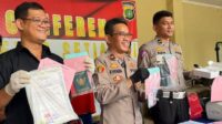polsek-metro-setiabudi-menangkap-2-orang-pelaku-pemalsuan-dokumen-berupa-sim-ktp-ijazah-dan-buku-nikah-yang-beredar-di-wilayah-4_169 Polsek Setiabudi Identifikasi Pengguna Jasa Pemalsuan SIM-Buku Nikah