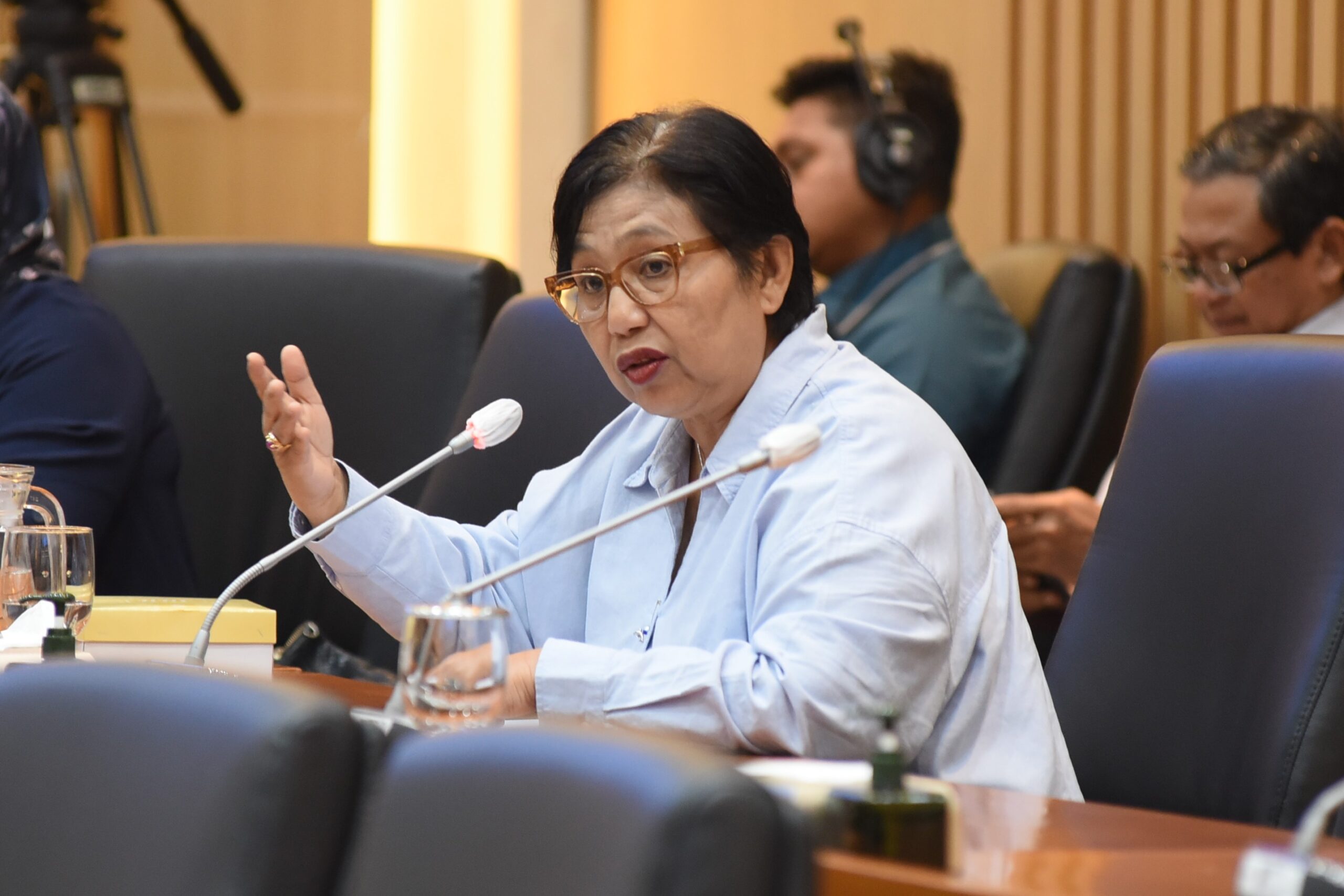 Terima Audiensi FKHN Terkait Nasib Honorer, Irma Suryani: Kami Tak Akan Lepas Tangan