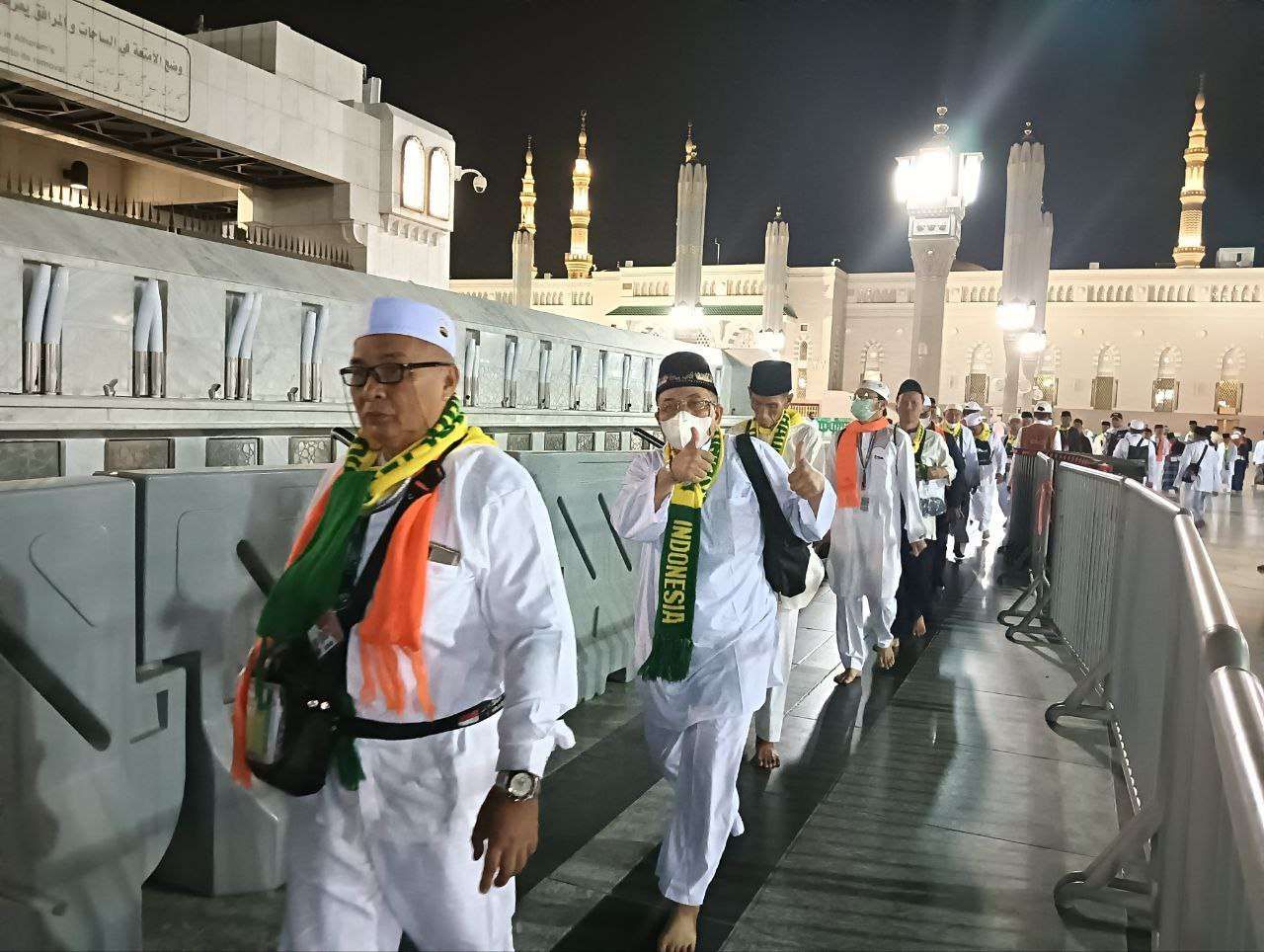 Tiba di Madinah, JCH Indonesia Berkunjung ke Raudhah