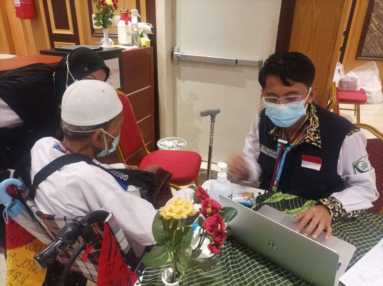 Sebagian Jemaah Indonesia Bertahan di Madinah