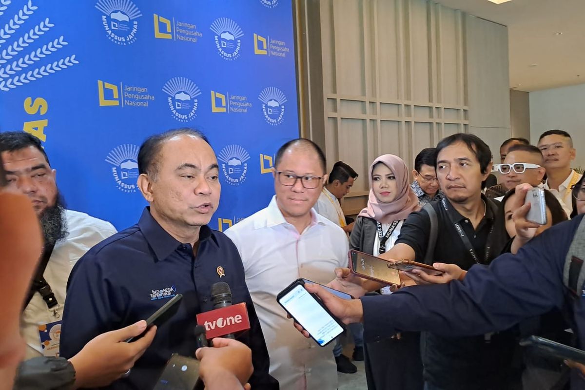 Menkominfo tegaskan X wajib ikuti aturan terkait konten asusila