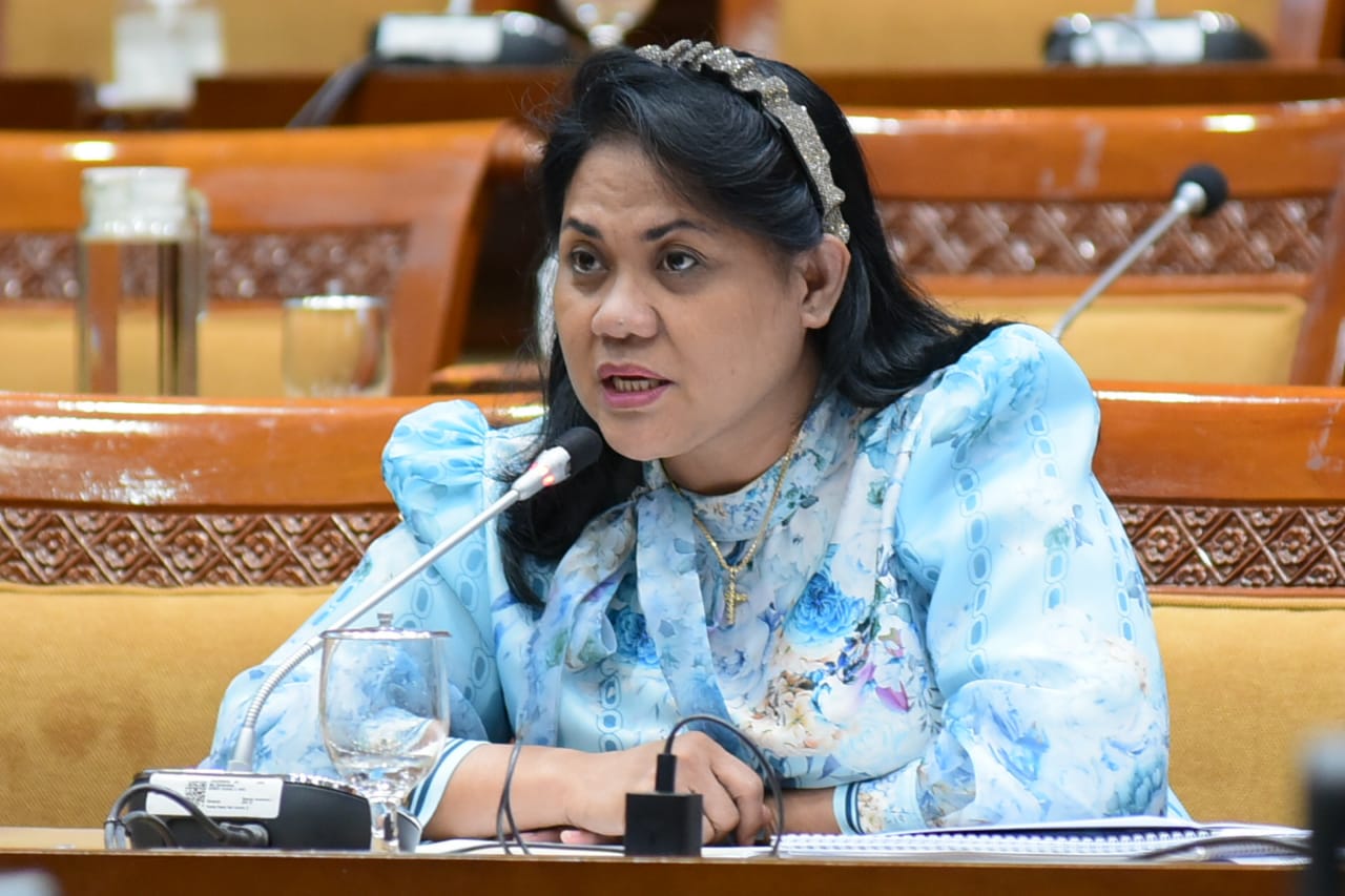 Anita Jacoba Minta Perpusnas Perhatikan Perpustakaan di Sekolah-Sekolah Kristen dan 3T