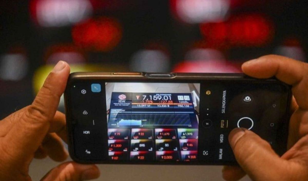 IHSG Jumat dibuka menguat 21,41 poin