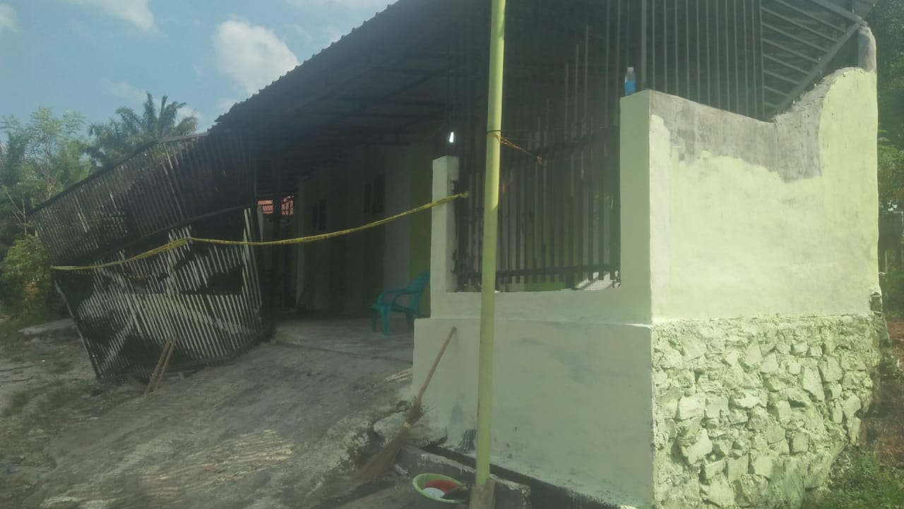 Diduga Bandar Narkoba Di Paluta, Massa Lempari Rumah Dan Bakar Mobil