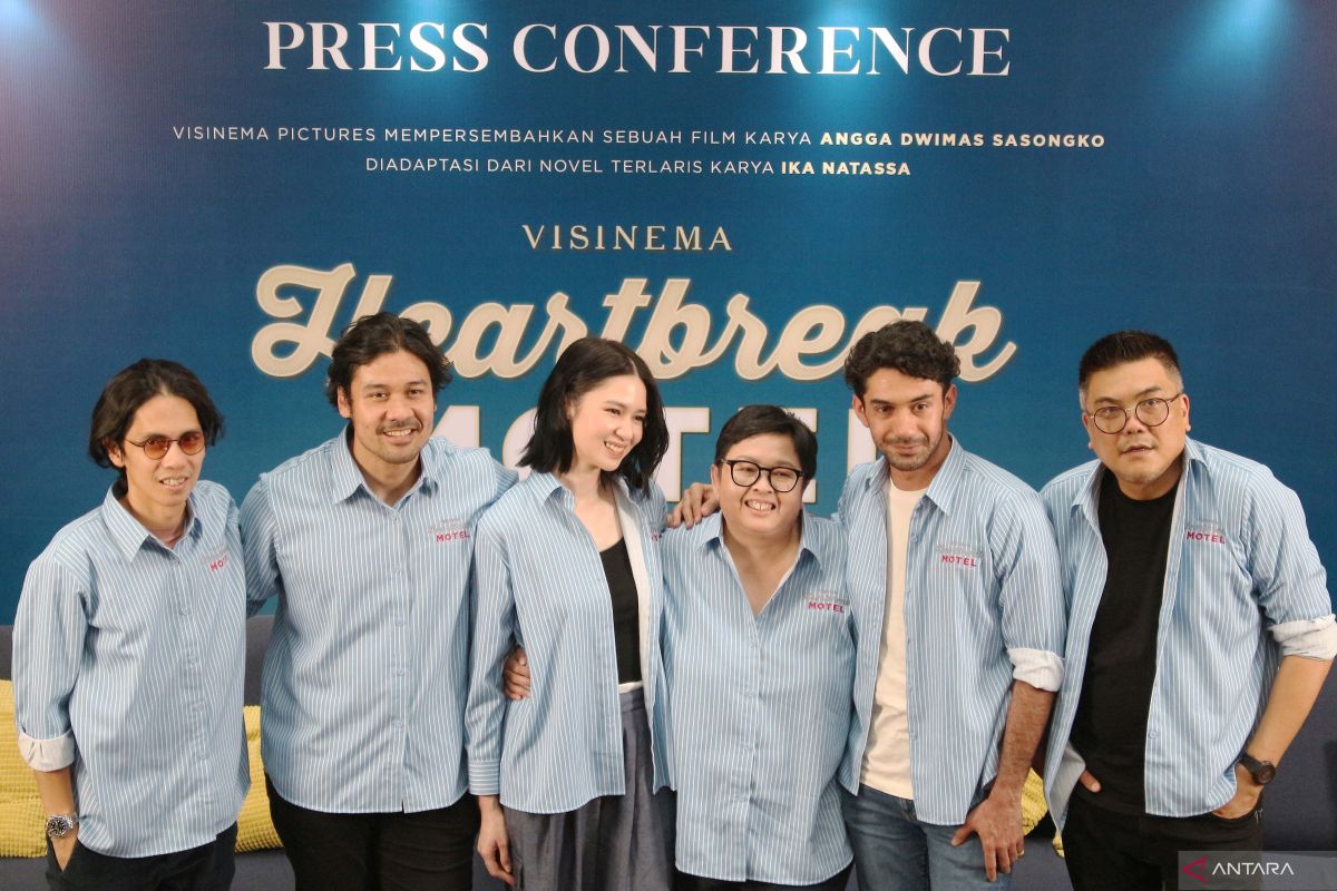 Reza Rahadian sebut "Heartbreak Motel" karya adaptasi buku terbaik