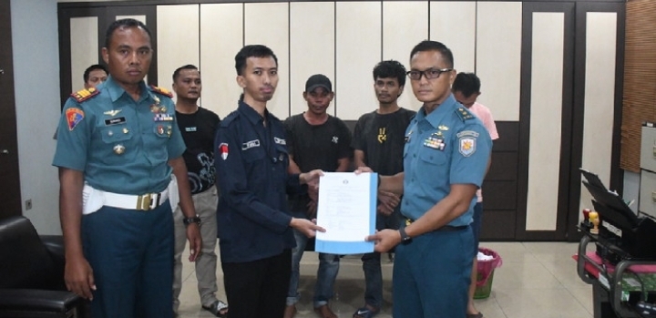 TNI AL tangkap kapal bawa PMI non prosedural di perairan Karimun