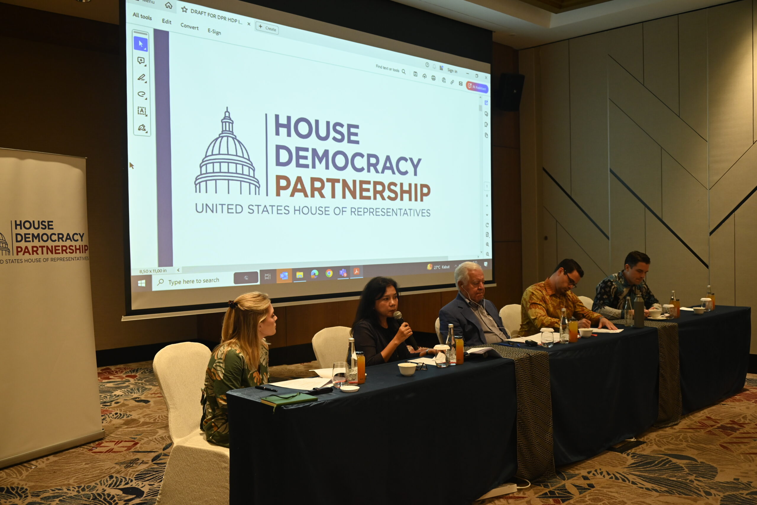 Diskusi dengan HDP, Bahas Pentingnya 'Meaningful Participation' dalam Pembentukan UU