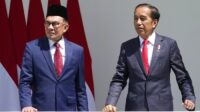momen-jokowi-sambut-pm-malaysia-anwar-ibrahim-di-istana-bogor-3_169 Anwar Ibrahim Ucapkan Selamat Ultah, Jokowi Titip Salam untuk Warga Malaysia