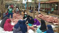 pembagian-daging-kurban-_190811180640-369 MUI imbau pengelola ibadah kurban untuk tidak mencemari lingkungan