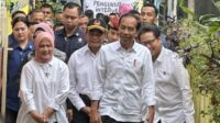 presiden-jokowi-tiba-di-posyandu-wijaya-kusuma_169 Didampingi Iriana, Jokowi Kunjungi Posyandu Wijaya Kusuma Kota Bogor