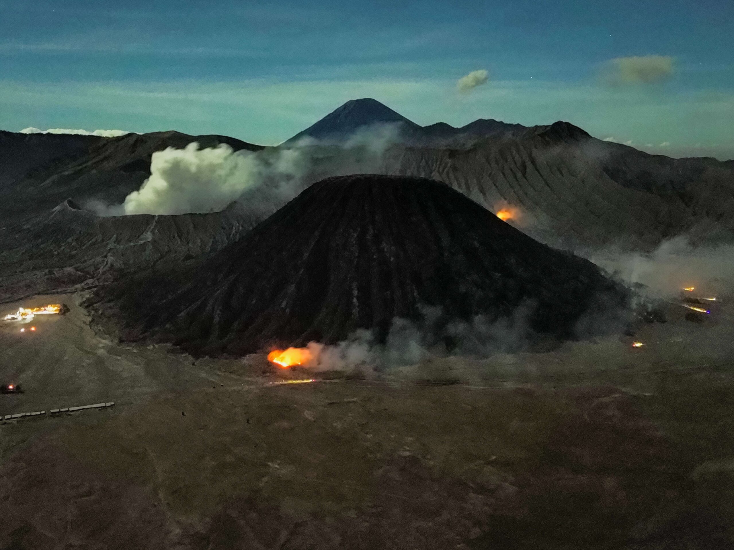 Polisi Selidiki Penyebab Kebakaran Hutan di Gunung Bromo