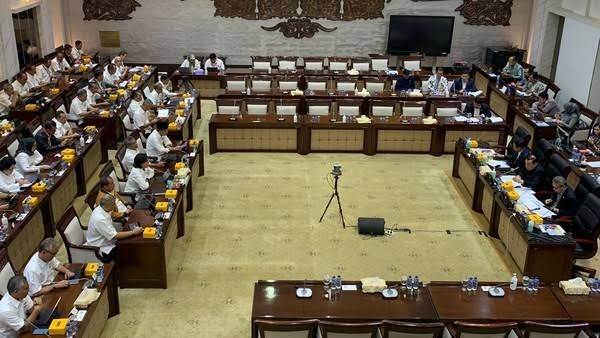 DPR Setujui Penyertaan Modal Negara LPEI Rp5 Triliun