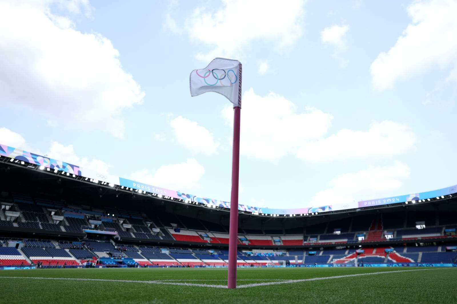 Dilarang Berhijab, Atlet Prancis Kenakan Topi di Olimpiade