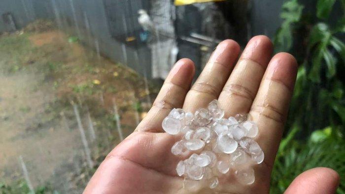 BMKG ungkap pemicu hujan es meski kemarau di Depok