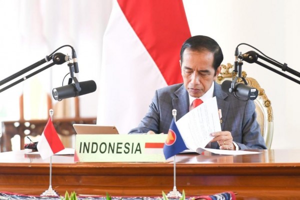 Jokowi teken UU KIA untuk hak keluarga di 1.000 hari pertama kehidupan