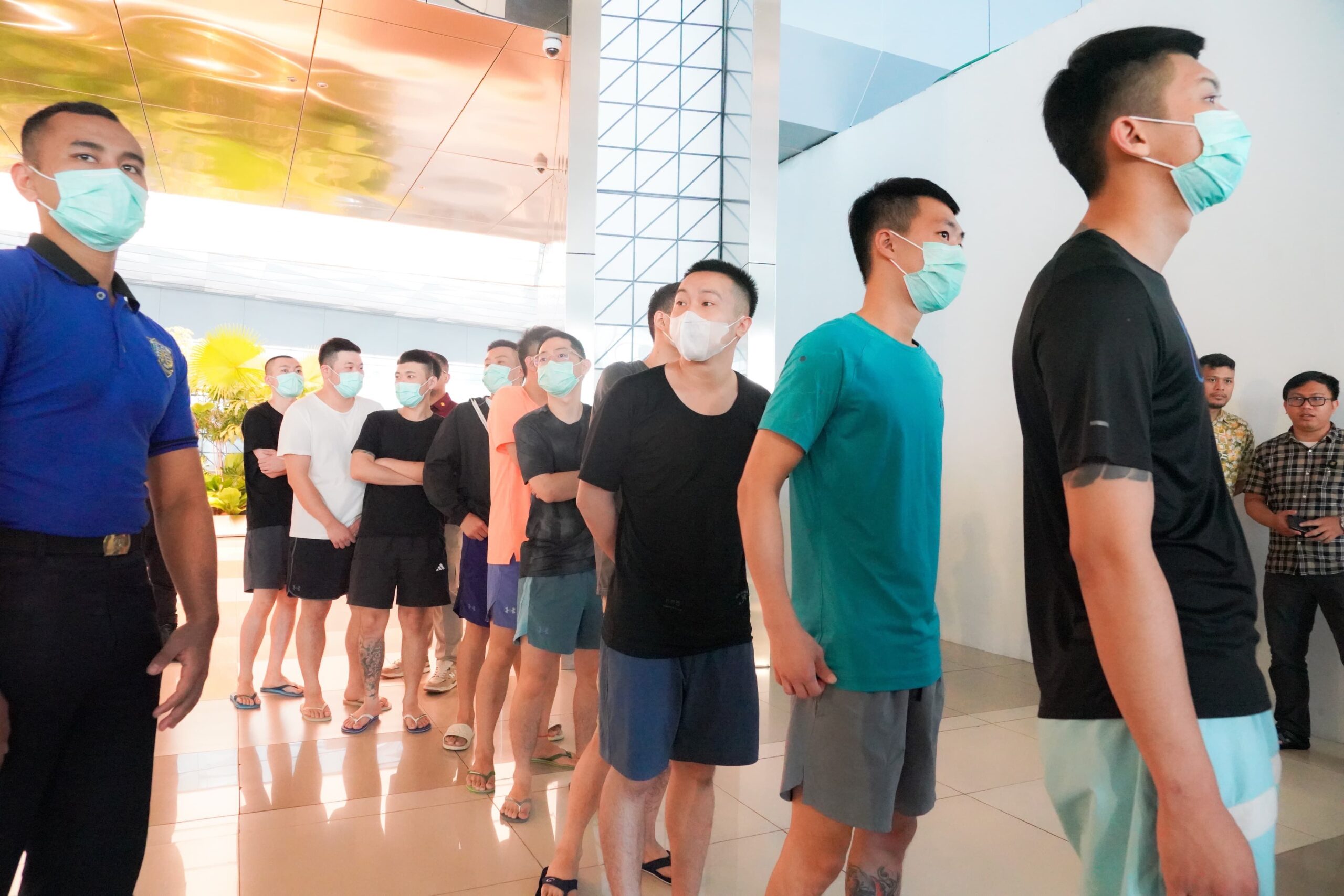 Kemenkumham Deportasi Belasan WNA Taiwan Pelaku Kejahatan Berat