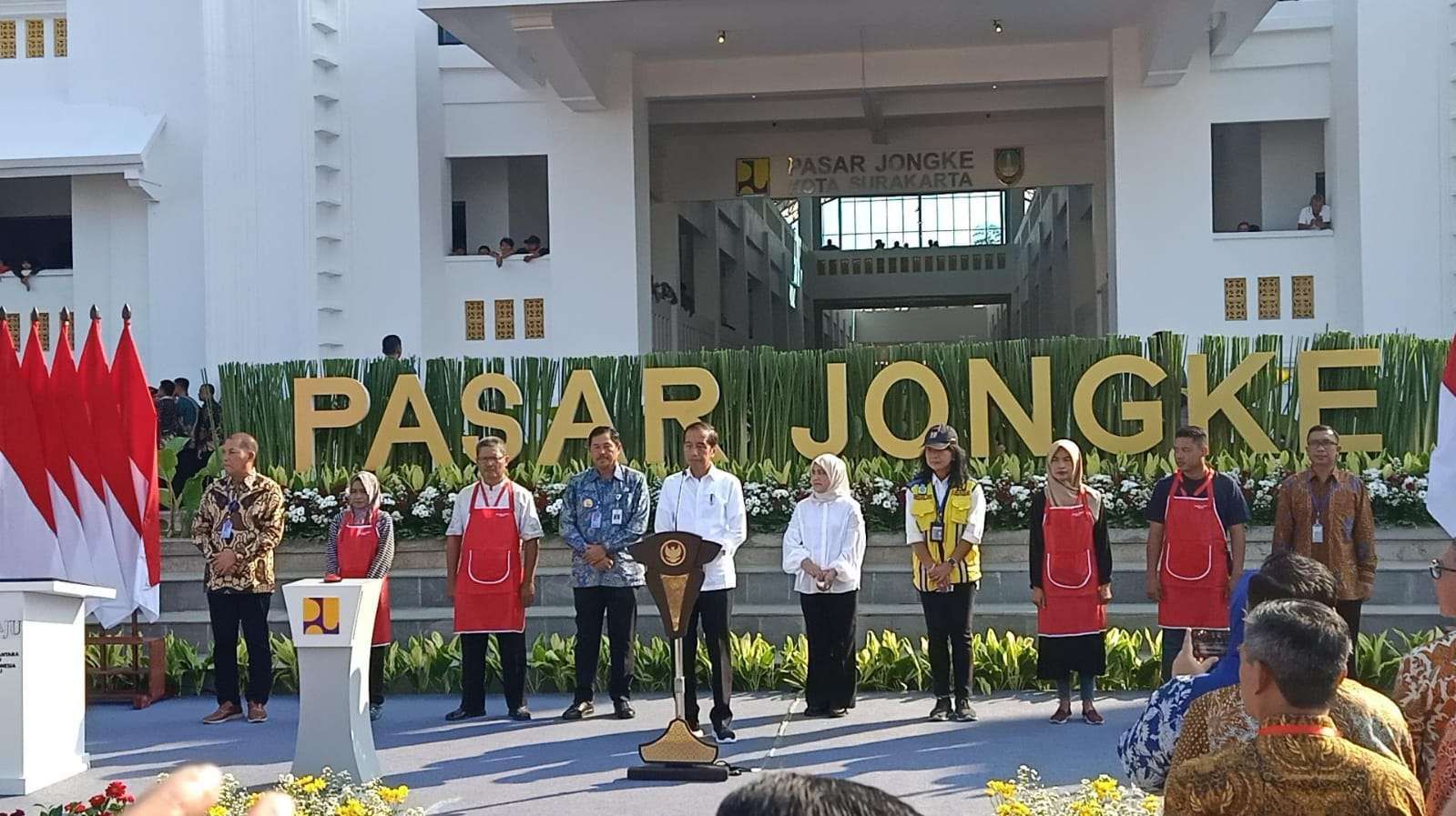 Presiden Jokowi meresmikan Pasar Jongke Solo