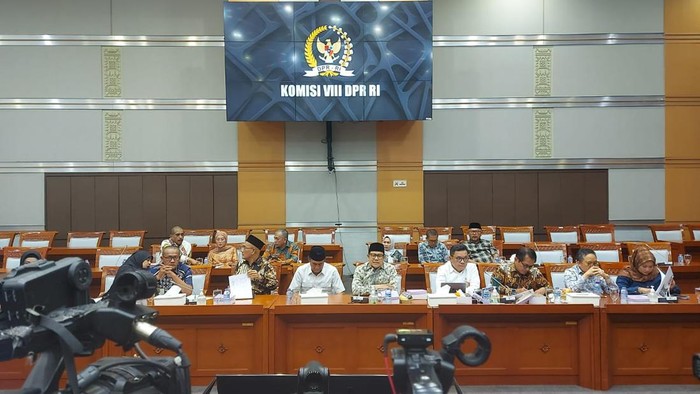 Timwas DPR Sarankan Masa Berlaku Visa Umrah Usai 1 Syawal Tak 90 Hari