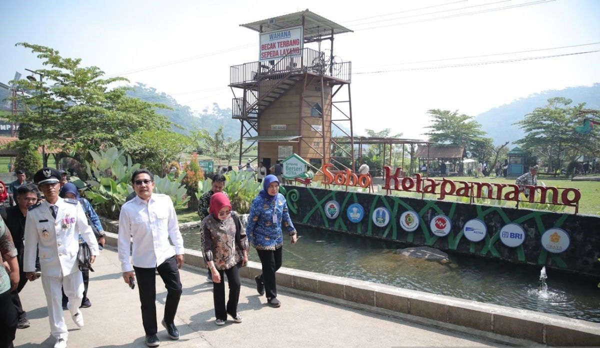 Mendes PDTT apresiasi kemajuan Desa Wisata Ketapanrame