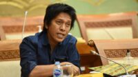 Adian Napitupulu : Aplikator harus punya dasar hukum untuk pungutan