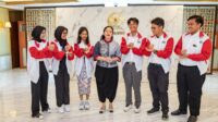 Ketua_DPR_RI_Puan_Maharani_menerima_6_anggota_Parlemen_Remaja_teladan_tahun_2023_digelar_di_ruang_ke20240815173227 Bertemu Puan, Peserta Parlemen Remaja 2023 Bagikan Pengalaman Sulitnya Jadi ‘Anggota DPR’