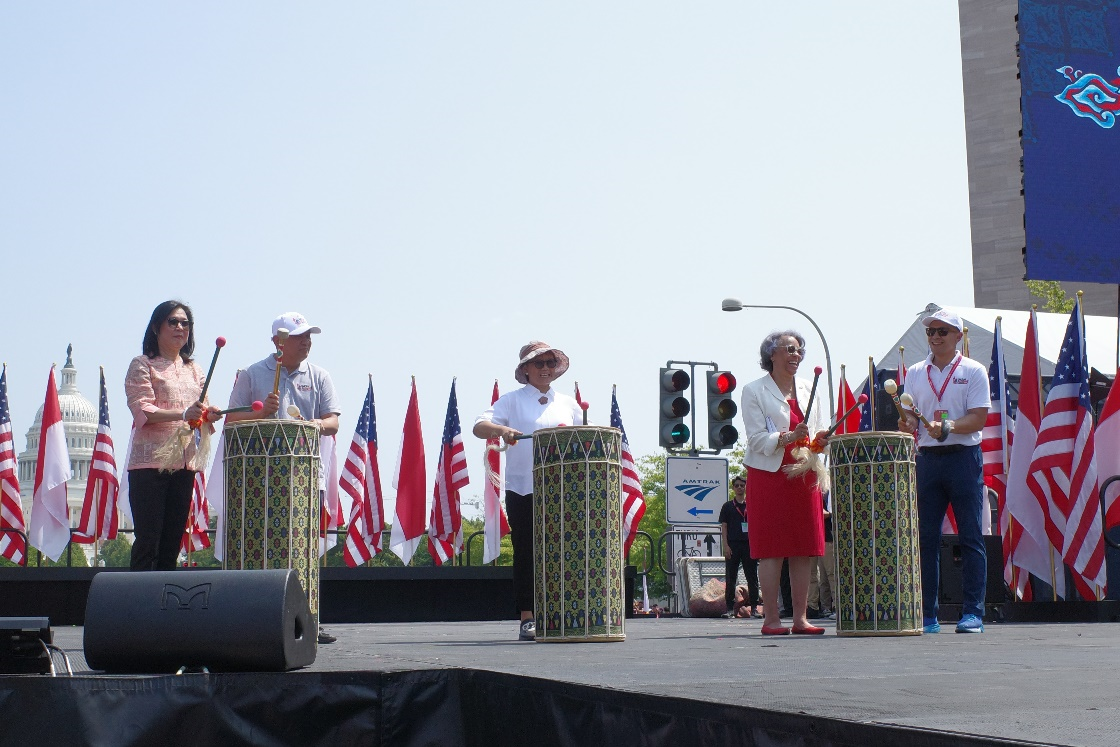 Menlu Retno membuka festival Wow Indonesia! di AS