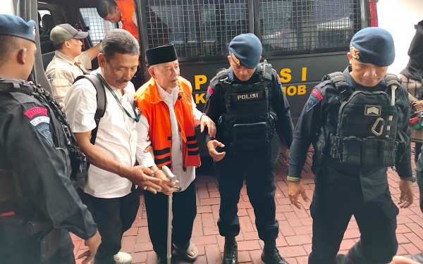 Kader PKS Mantan Gubernur Maluku Utara AGK dituntut 9 tahun penjara