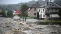 Banjir di Republik Ceko capai tahap kritis, sungai-sungai meluap
