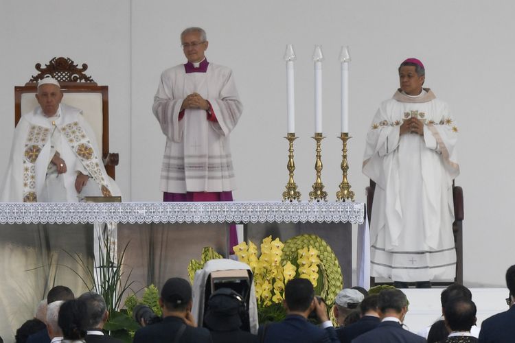 Paus Fransiskus: Jangan lelah membangun perdamaian di Nusantara