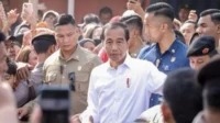 Blusukan ke Pasar Dukuh Kupang, Jokowi: Saya lihat baik semuanya