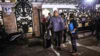 KPK Geledah Rumah Eks Gubernur Awang Faroek di Kaltim
