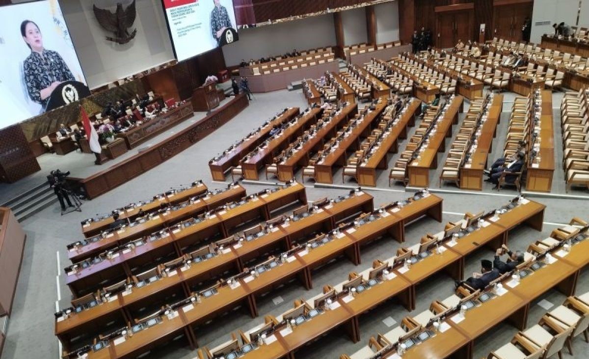 DPR RI Sepakat RUU PPRT dan RUU MK Carry Over ke Periode 2024-2029