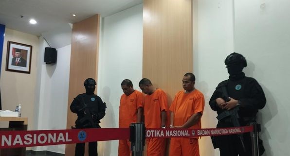 BNN Bongkar Penyelundupan 15 Kg Sabu dan 10.345 Butir Ekstasi Asal Malaysia