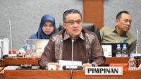 SMK di Papua Dibakar Ortu Siswa, Komisi X DPR Bicara Perlindungan Guru