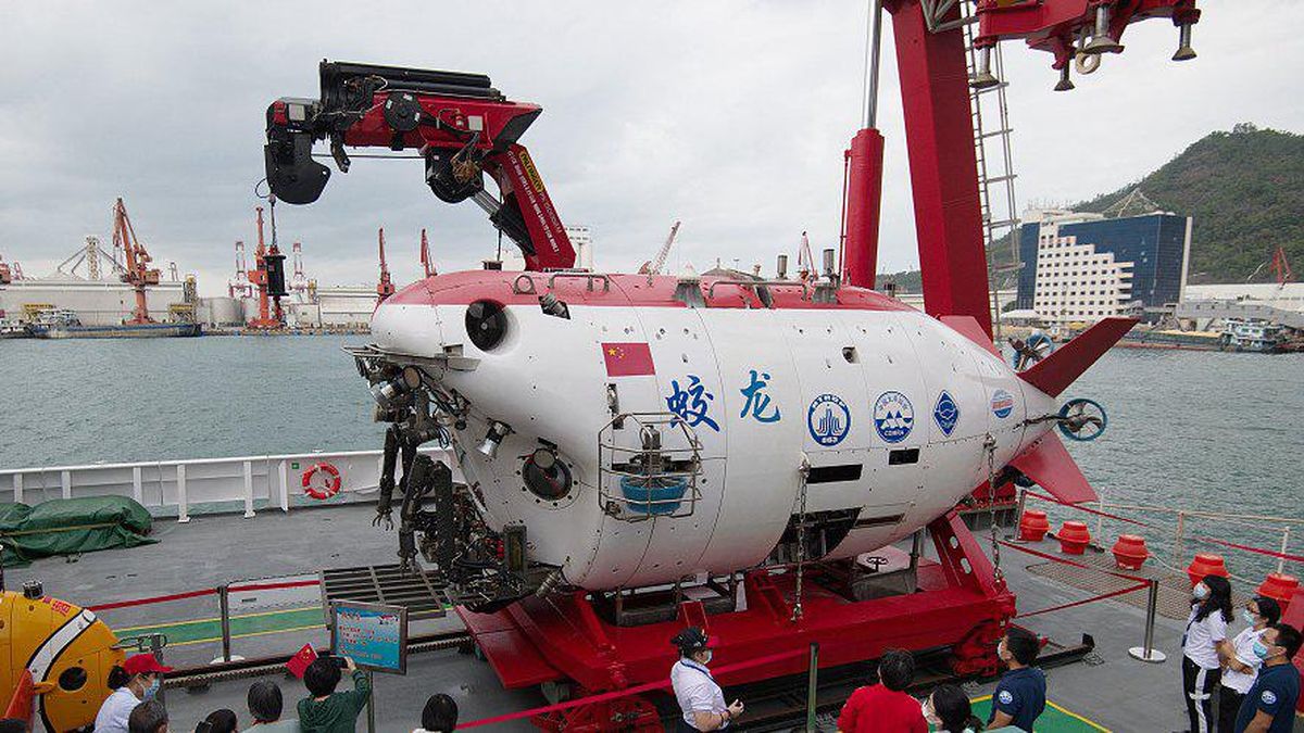 Kapal selam berawak Jiaolong milik China tiba di Hong Kong