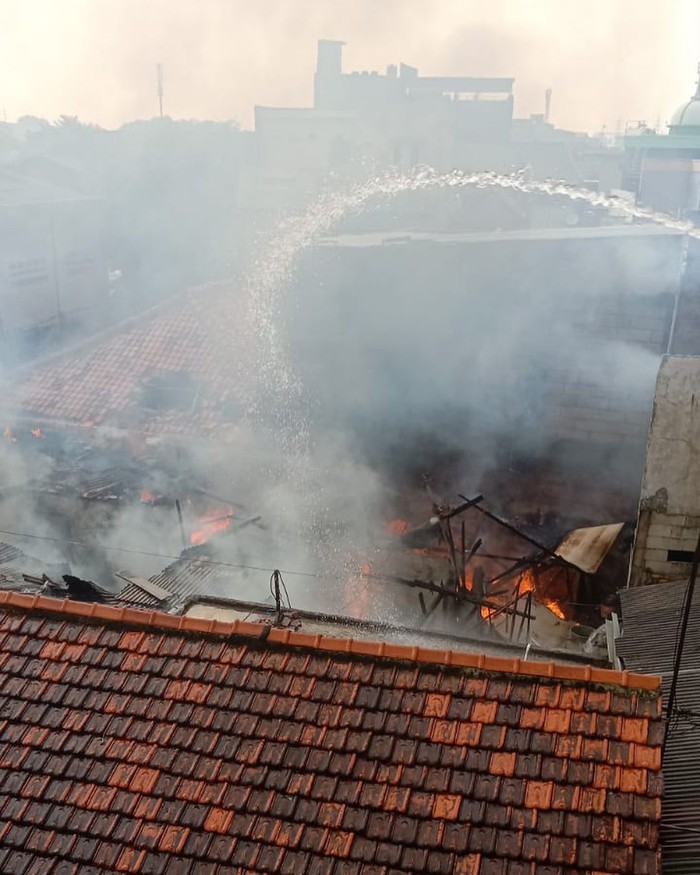Polisi Akan Turunkan Labfor Selidiki Penyebab Kebakaran Maut Pulogadung