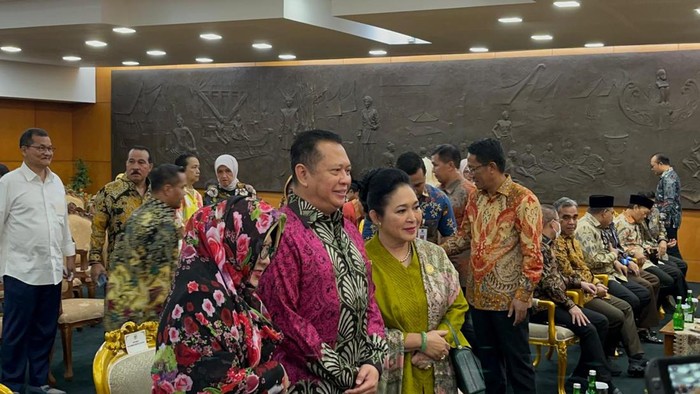 Bamsoet Sambut Kedatangan Titiek dan Tutut saat hadiri  Silaturahmi Kebangsaan MPR